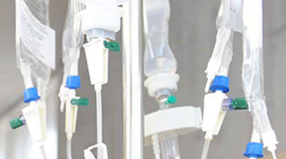 Infusionen zur Chemotherapie Foto: Schwerdt © Krebsinformationsdienst, Deutsches Krebsforschungszentrum