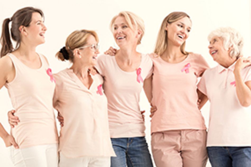 Fünf Frauen mit pinker Schleife © Photographee.eu, Adobe Stock