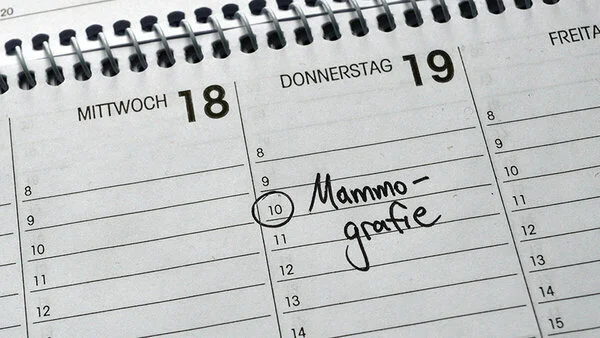 Terminkalender mit Mammografie-Eintrag Terminkalender mit Mammografie-Eintrag