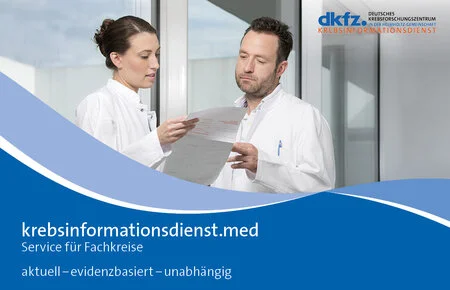Visitenkarte Fachkreise, Foto: Tobias Schwerdt Visitenkarte von Krebsinformationsdienst.med
