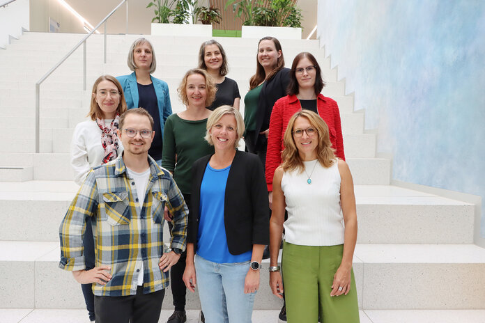 Teamfoto der Mitarbeiterinnen der Internet- und Social Media Redaktion des Krebsinformationsdienstes.