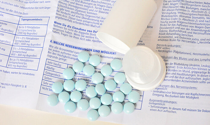 Tabletten auf Beipackzettel © SABINE_IMMKEN/fotolia