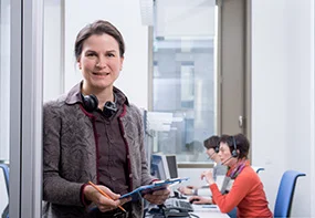 © Krebsinformationsdienst, Deutsches Krebsforschungszentrum, Krebsinformationsdienst, Deutsches Krebsforschungszentrum Wir sind für Sie da: Blick in den Telefonraum des Krebsinformationsdienstes © Krebsinformationsdienst, Deutsches Krebsforschungszentrum